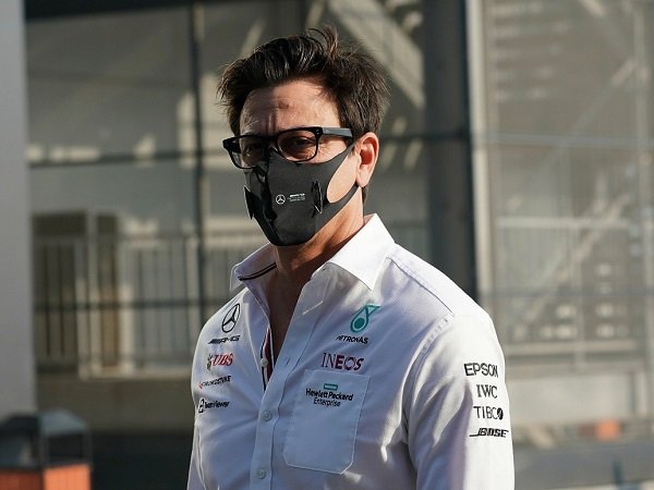 Masih Dendam, Toto Wolff Terus Sindir Michael Masi
