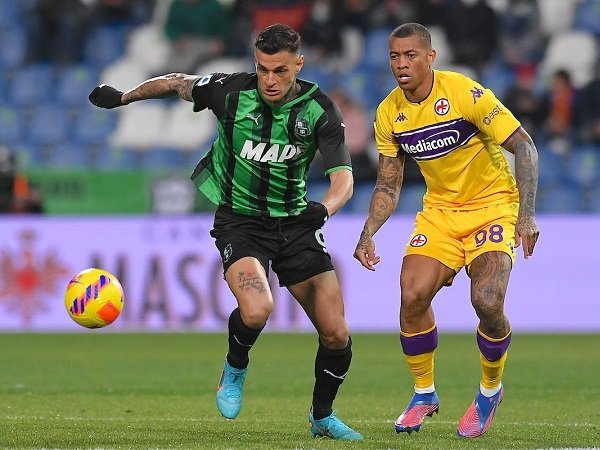 Ditaksir Milan dan Inter, CEO Sassuolo Beri Kode Soal Klub Baru Scamacca