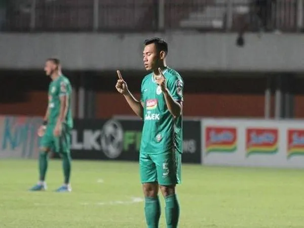 Pemain bertahan PSS Sleman, Asyraq Gufron