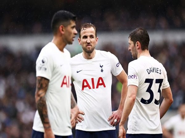 Dikalahkan Man United, Keane Ungkapkan Masalah Besar Tottenham