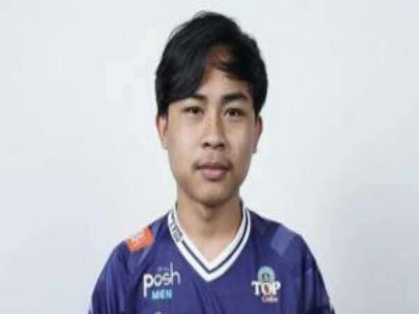 Bion dari EVOS Divine Sabet Titel Predator FFML Season V Divisi 1