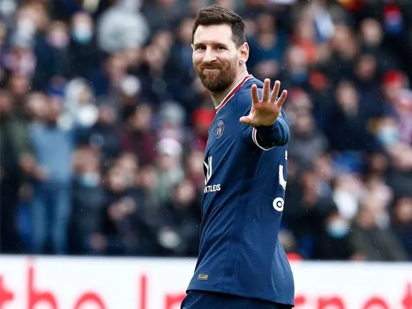 Penyerang Paris Saint-Germain, Lionel Messi.