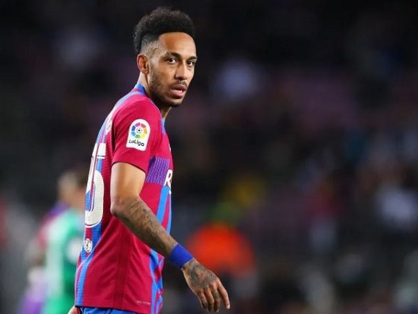 Aubameyang Coba Bantu Barcelona Bujuk Dembele untuk Bertahan