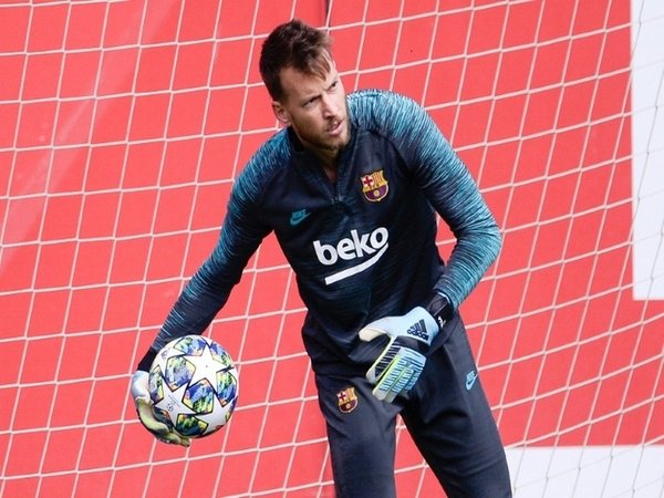 Kiper Cadangan Barcelona Jadi Rebutan Aston Villa dan Everton