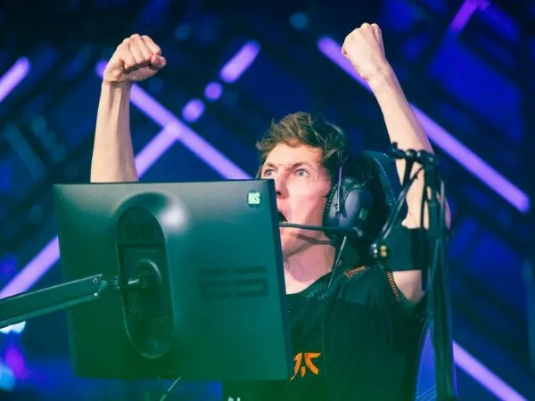 Menang Comeback atas M3C, Fnatic Rebut Tiket Pertama Masters Reykjavik