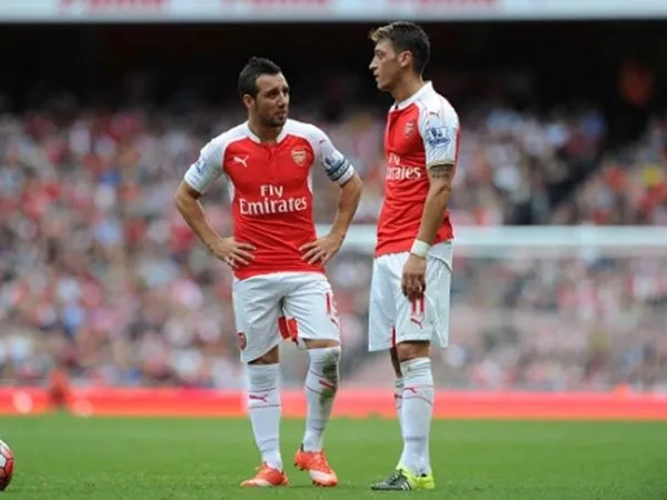 Mesut Ozil Tak Sama Lagi Usai Santi Cazorla Tinggalkan Arsenal