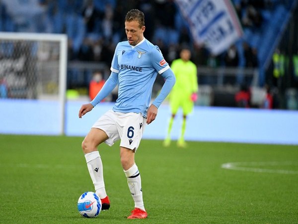 Lucas Leiva Masih Ingin Bertahan, Lazio Keberatan?