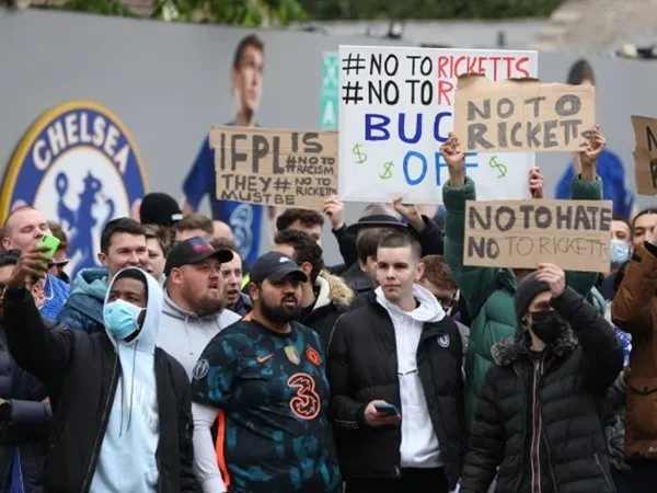 Fans Chelsea tolak Ricketts Family sebagai pemilik klub (Sumber: Getty)
