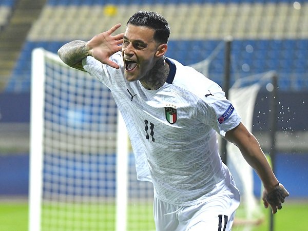 Milan dan Inter Dapat Suntikan Besar Dalam Perburuan Scamacca