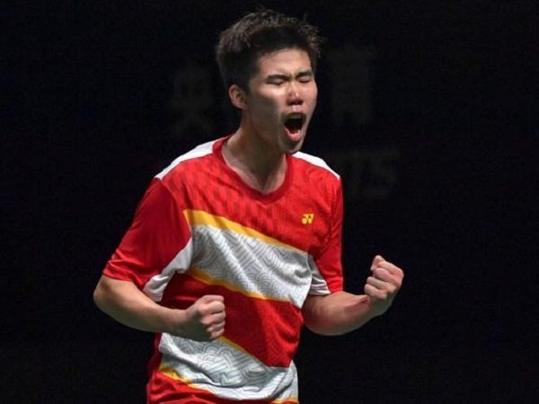 Weng Hongyang Tumbangkan Musuh Bebuyutan Momota di Babak Pertama Korea Open