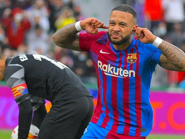 Depay Bakal Tinggalkan Barcelona, Milan Pantau Situasi