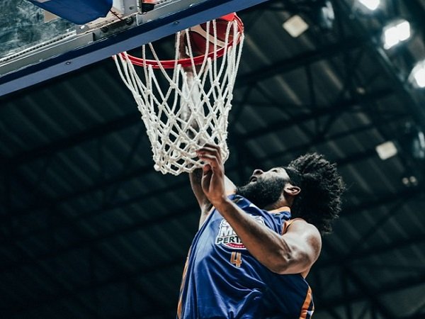 Elijah Foster Pulang Kampung, Griffin Pilih Tinggal di Indonesia