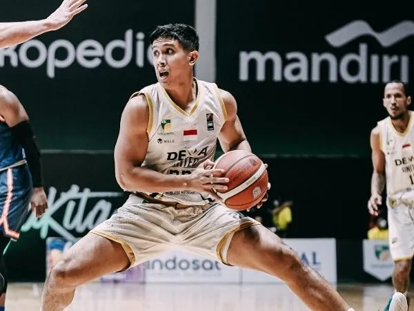 Pemain andalan Dewa United Surabaya, Kevin Moses Poetiray. (Images: Dewa United)