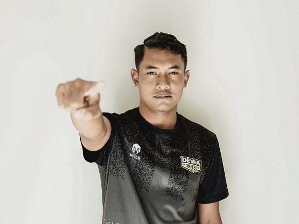Sugeng Efendi Resmi Gabung Dewa United FC, Akan Reuni Dengan Nilmaizar