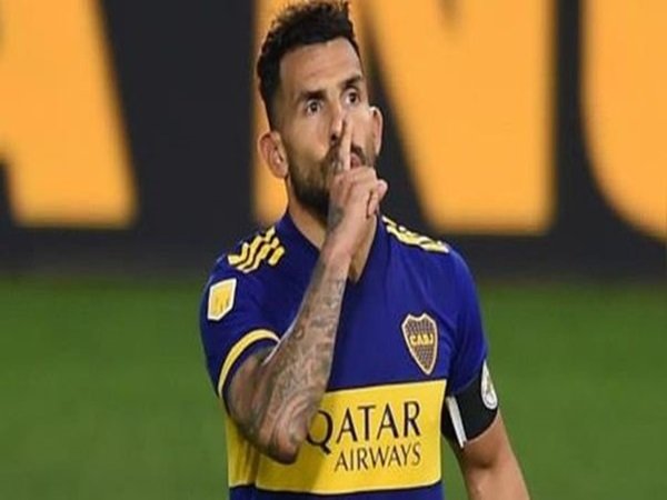Carlos Tevez Siap Kunjungi Tottenham, Isyaratkan Transfer?