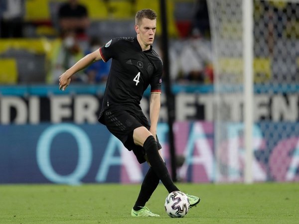 Steven Gerrard Minta Aston Villa Datangkan Bek Timnas Jerman Satu Ini