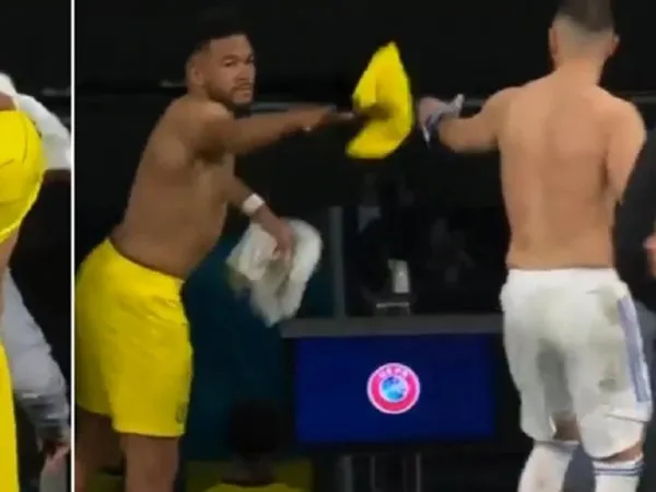 Karim Benzema bertukar jersey dengan Reece James (Sumber: BT Sport)