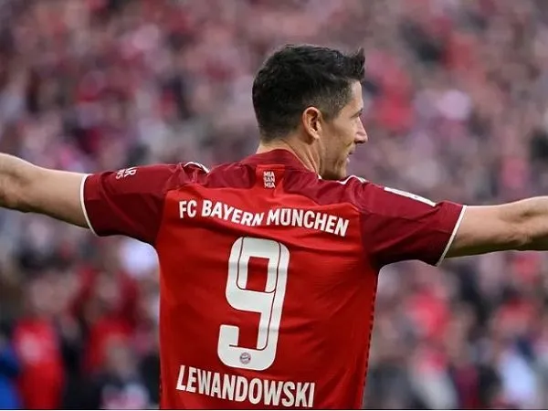 Javi Martinez Nilai Lewandowski Bisa Saja Perkuat Barcelona