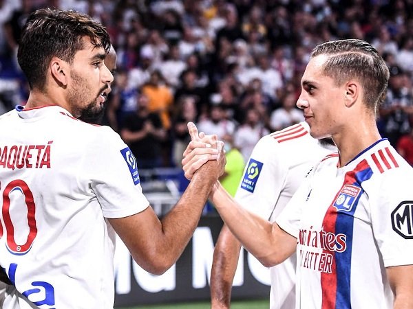 Dua Gelandang Terlibat, Sumbu Milan dan Lyon Memanas