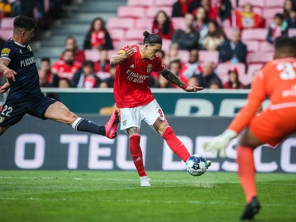 Milan Penasaran Masuki Perburuan Bintang Benfica Darwin Nunez