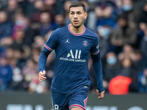 Gelandang Paris Saint-Germain, Leandro Paredes.