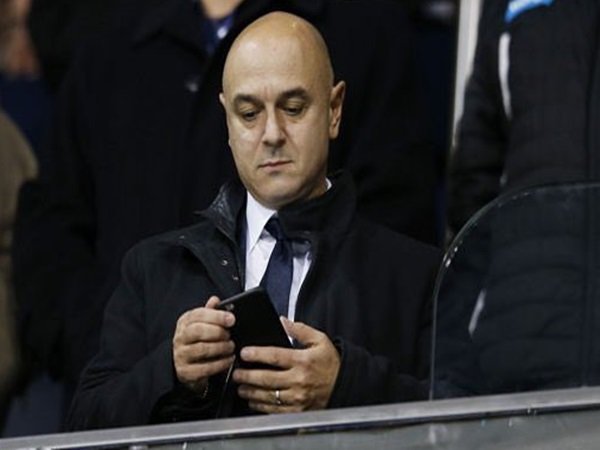 Daniel Levy Janjikan Investasi Pada Skuat Utama Tottenham Musim Panas Ini