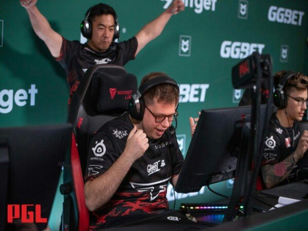 Kalahkan Copenhagen Flames, FaZe Clan Maju Ke Playoff Antwerp Major