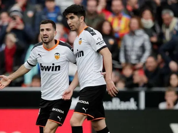 Atletico Madrid ditawari Gaya dan Soler