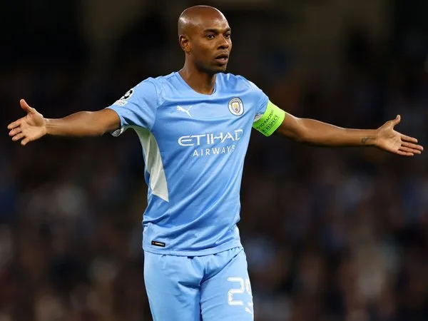 Kapten Manchester City, Fernandinho.