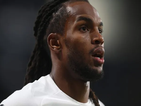 Uang Hasil Penjualan Hauge Akan Dipakai Milan Untuk Boyong Renato Sanches