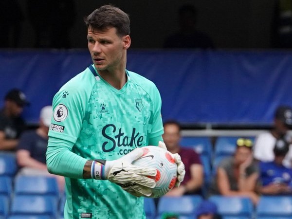 Ditaksir Manchester United, Daniel Bachmann Mengaku Tersanjung