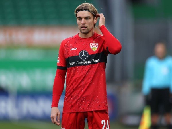 Borussia Dortmund Incar Borna Sosa dari VfB Stuttgart