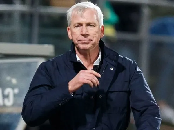 Pardew Mundur Sebagai Manajer CSKA Sofia Setelah Kasus Rasisme