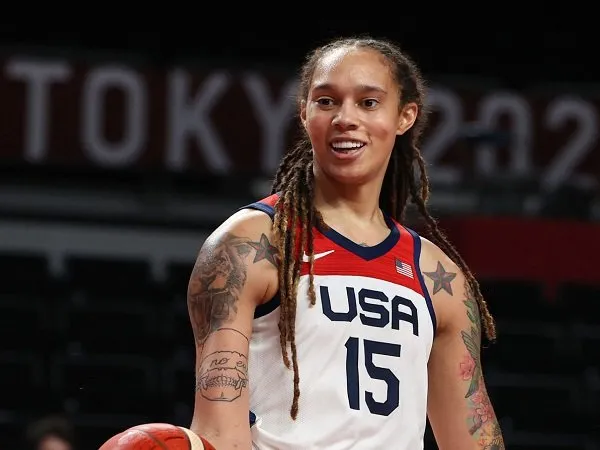 Para pemain Boston Celtics beri dukungan kepada Brittney Griner.