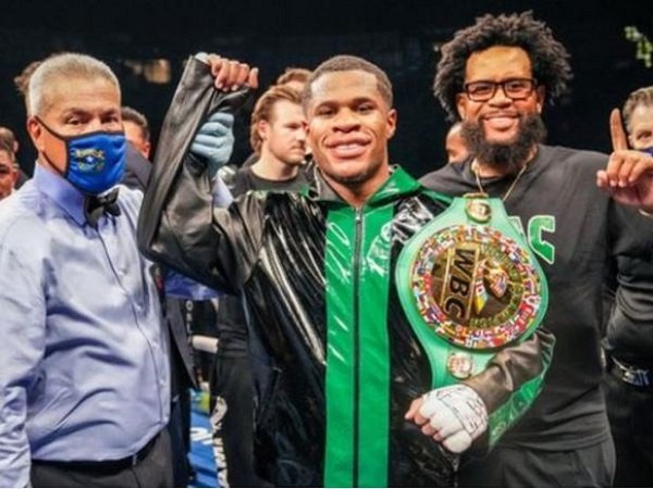 Devin Haney Jadi Penguasa Kelas Ringan Usai Tumbangkan Kambosos