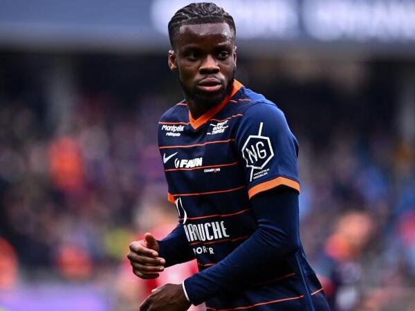 Everton Turut Serta Pantau Winger Montpellier Stephy Mavididi