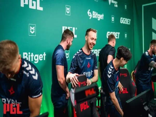 BIG dan Astralis Amankan Tiket Babak Playoff Pinnacle Cup Championship