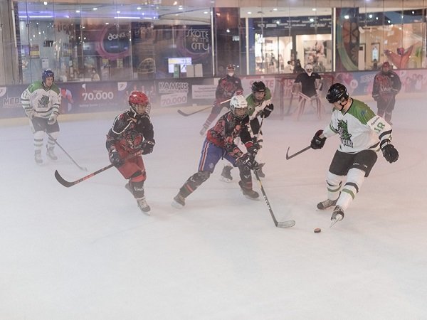 Kompetisi Hoki Es Indonesia Kembali Digelar Setelah 2 Tahun Vakum