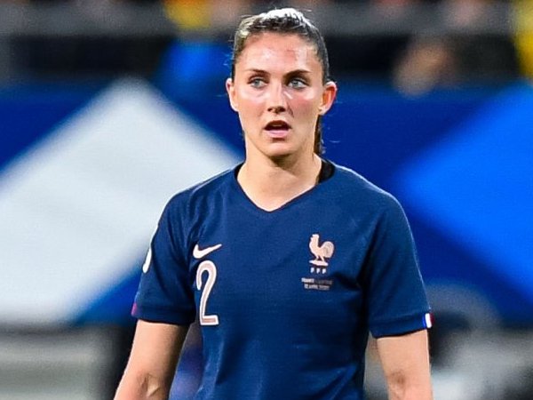 Chelsea Resmi Datangkan Bek Prancis, Eve Perisset dari Bordeaux