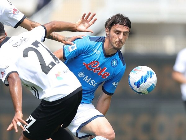 Playmaker Napoli Eljif Elmas Masuk Daftar Target Milan