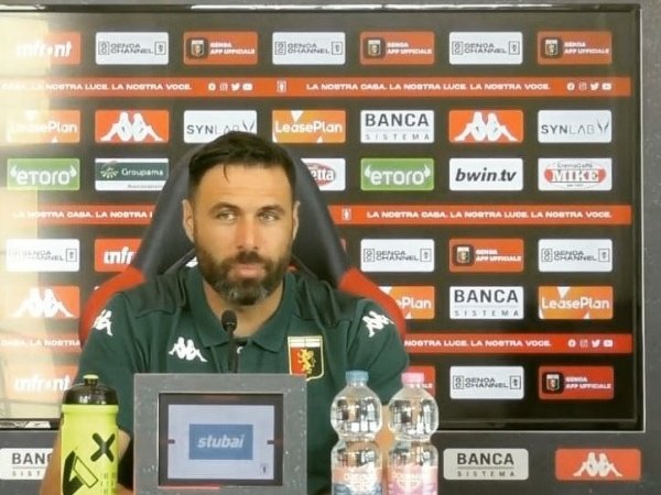 Cari Solusi Sementara, Lazio Siap Rekrut Salvatore Sirigu