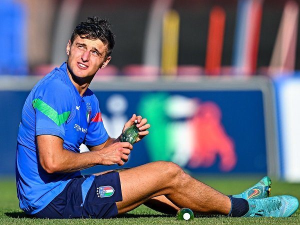 Baru Terdegradasi, Cagliari Bidik Striker Muda Milan Lorenzo Colombo