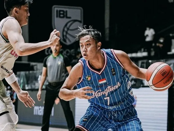 Playmaker Amartha Hangtuah, Tifan Eka Pradita. (Images: IBL)