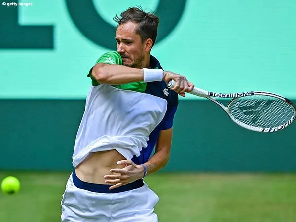 Daniil Medvedev berjaya hadapi Ilya Ivashka di Halle