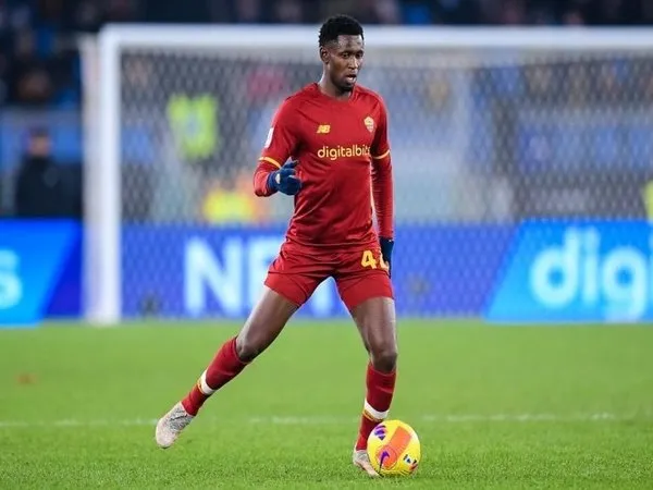 Amadou Diawara mengakui jika dirinya terdepak dari skuat AS Roma gara-gara manajer Jose Mourinho / via Getty Images