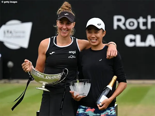 Zhang Shuai cedera, Beatriz Haddad Maia angkat trofi kemenangan di Birmingham