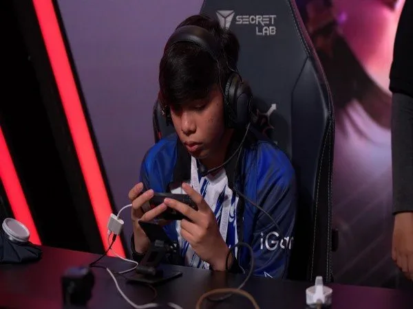 Gold Laner RSG PH EMANN Sabet Gelar MVP MSC 2022