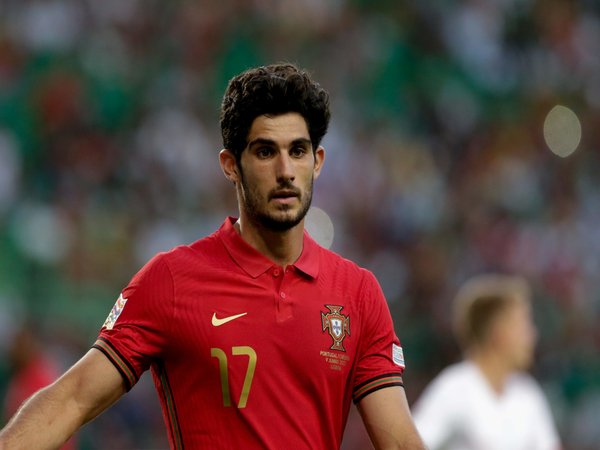 Minta Dijual Valencia, Goncalo Guedes Merapat ke AS Roma?