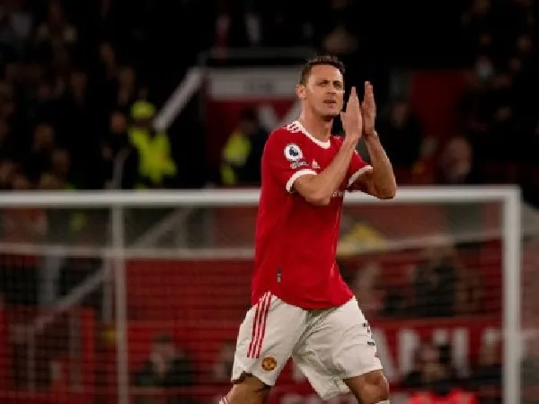Menurut Gary Pallister, MU sebenarnya akan diuntungkan jika mempertahankan Nemanja Matic