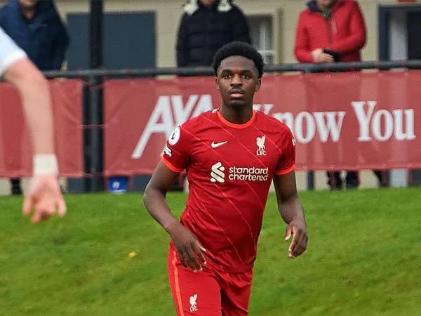 Liverpool Pinjamkan Billy Koumetio ke Klub Austria